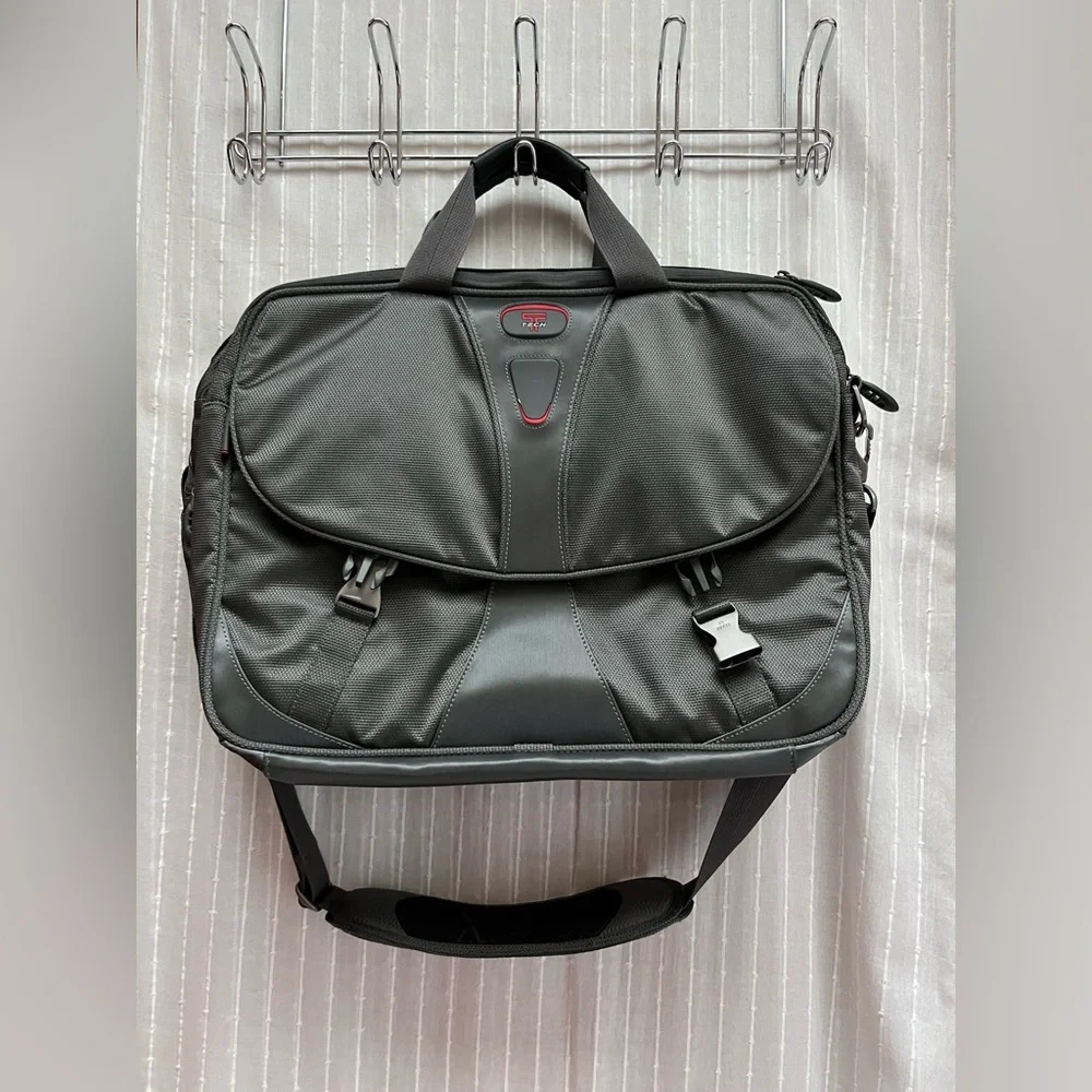 Tumi T-TECH Messenger Expandable Briefcase W/Strap Bag Black Nylon 5564 GRH